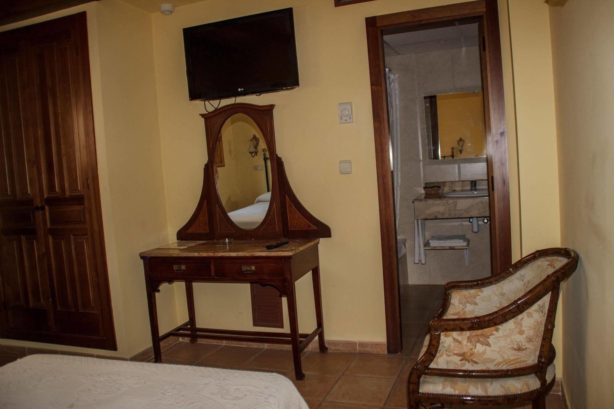 Hotel La Villa Requena Ngoại thất bức ảnh